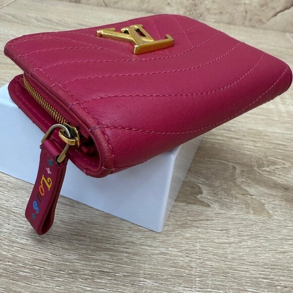 Louis Vuitton Fuchsia Leather New Wave Compact Wallet - Picture 5 of 8